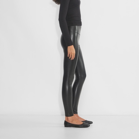 Aritzia Wilfred black vegan leather Daria high rise legging pants - XS NWOT - Picture 2 of 7